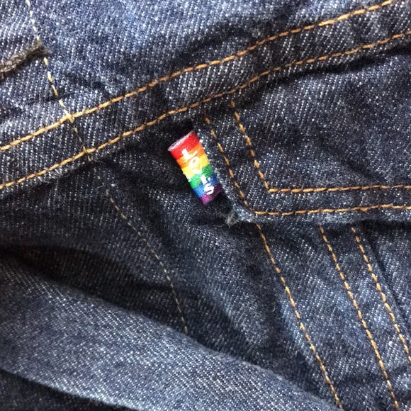 Levi’s Denim Vest Rainbow Detail Size SM - Picture 3 of 3